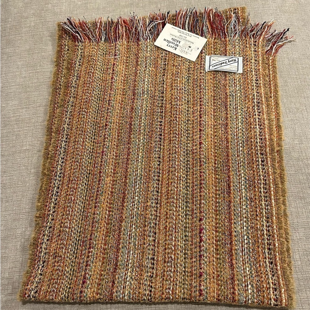 Kerry Woolen Mills Women’s multicolor lambs wool scarf